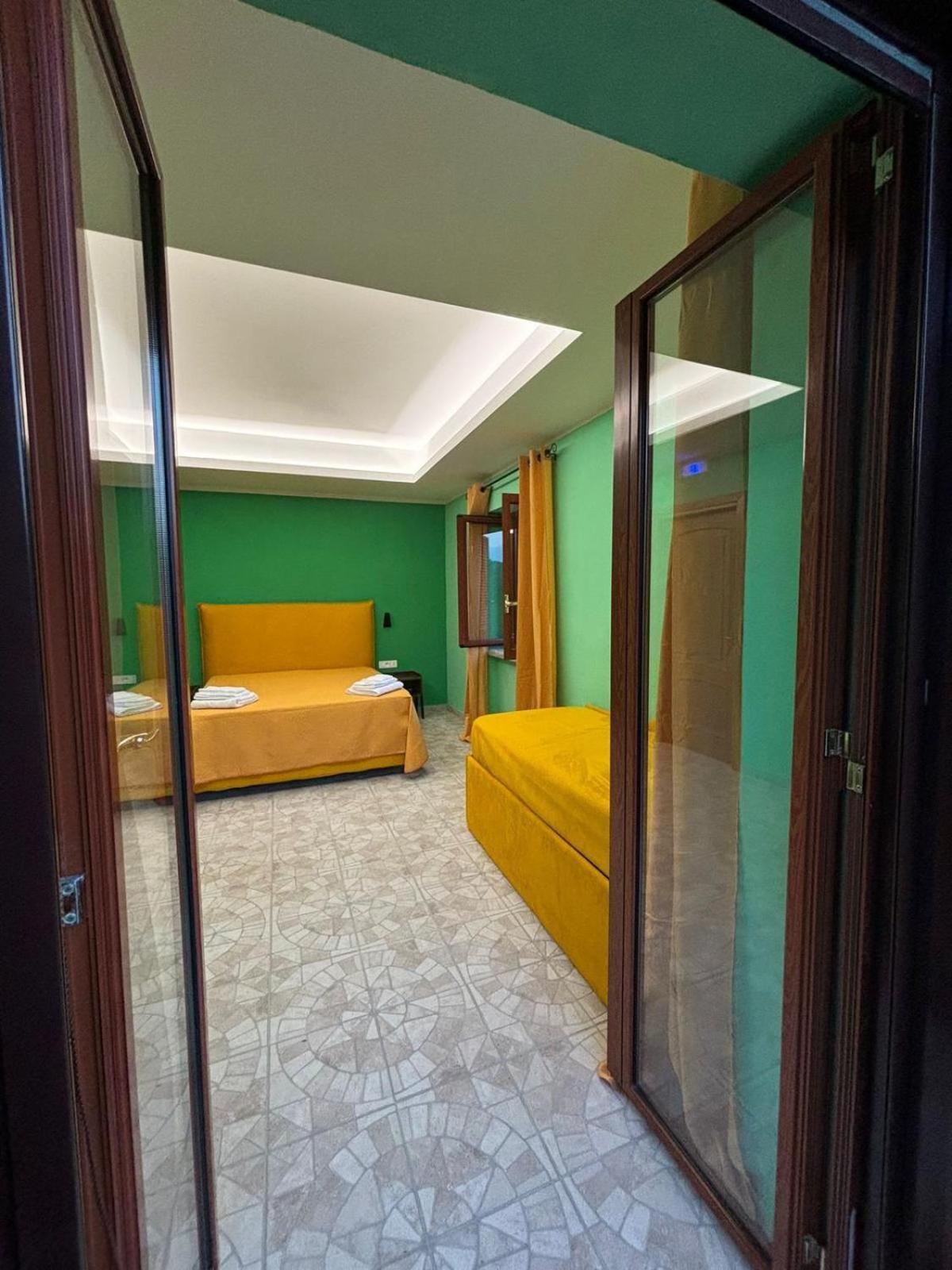Domus Arco Romano Guest House Itri Eksteriør billede