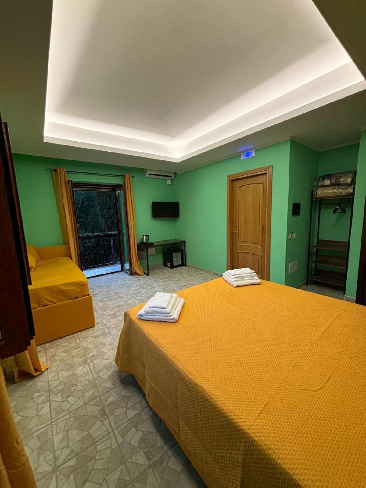 Domus Arco Romano Guest House Itri Eksteriør billede